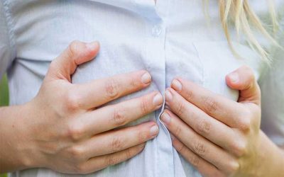 جابجایی پروتز سینه چگونه اتفاق می‌افتد؟